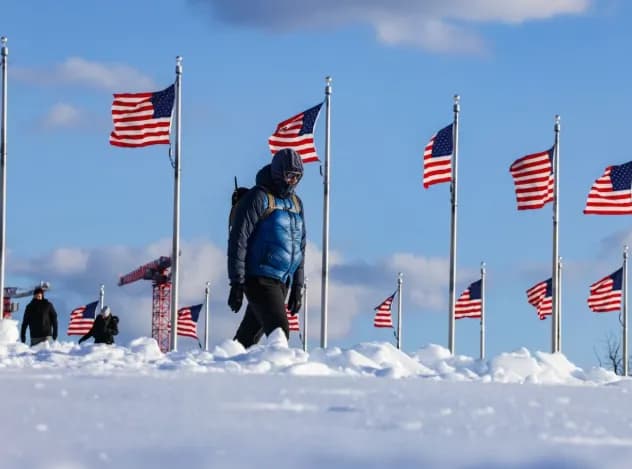 ସମଗ୍ର ଆମେରିକାରେ ତୁଷାର ଝଡ଼ ହାଭୋକକୁ ଧ୍ୱଂସ କରିଦେଇଛି, ଅତି କମରେ 30 ଜଣଙ୍କର ମୃତ୍ୟୁ ଘଟିଛି