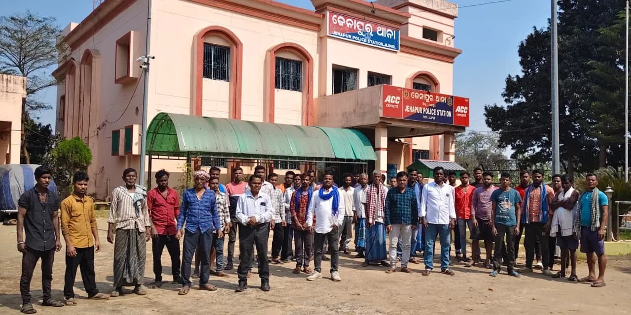 ଜେନାପୁରରେ ନୂତନ ଘର ନିର୍ମାଣକୁ ଗ୍ରାମବାସୀମାନେ ବିରୋଧ କରୁଛନ୍ତି, ଏହା ଏକ ଚାରଣ କ୍ଷେତ୍ର ବୋଲି ଦାବି କରୁଛନ୍ତି