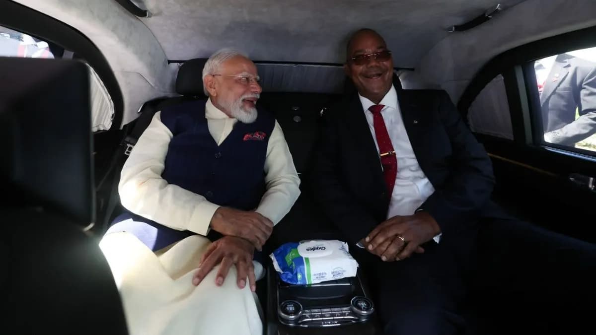 Indian PM Narendra Modi Arrives in Seychelles for Official Visit