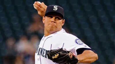 Yoervis Medina: Former Seattle Mariners Pitcher Dies at 37 After Suspected Heart Attack