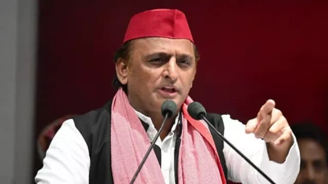 सपा प्रमुख अखिलेश यादव ने उत्तर प्रदेश में भ्रष्टाचार पर राज्यपाल के भाषण की आलोचना की