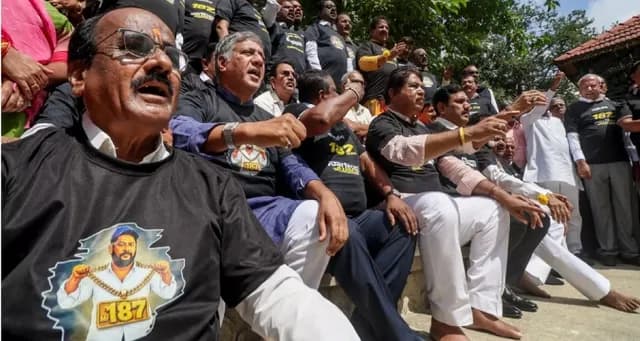 BJP and JDS MLAs Protest Outside Vidhana Soudha Demanding Minister's Resignation Over Embezzlement Allegations
