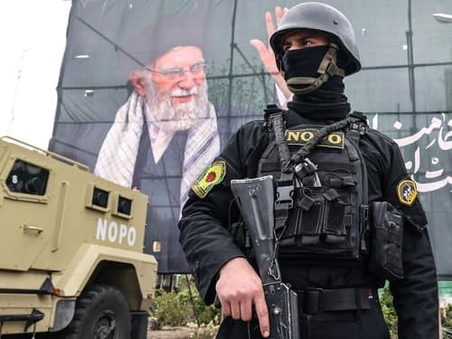 Iran Issues Military Challenge to US Amid Escalating Tensions