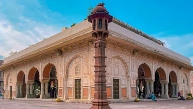 सावधान रहेंः भारत में गर्म ग्रीष्मकालीन गंतव्य खतरनाक हो सकते हैं