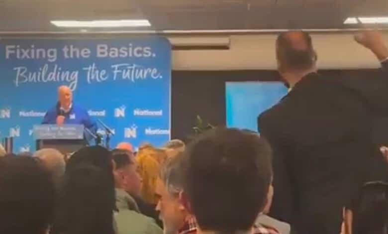 Pro-Palestine Protester Confronts New Zealand PM Christopher Luxon Over Government's Support for Israel